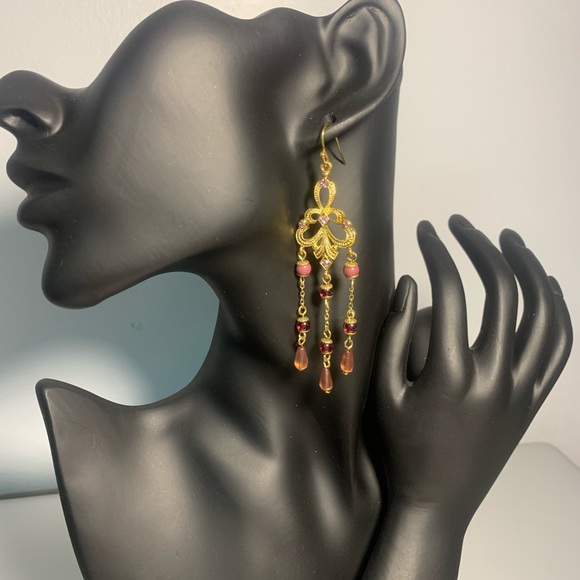 Earrings - Picture 1 of 3
